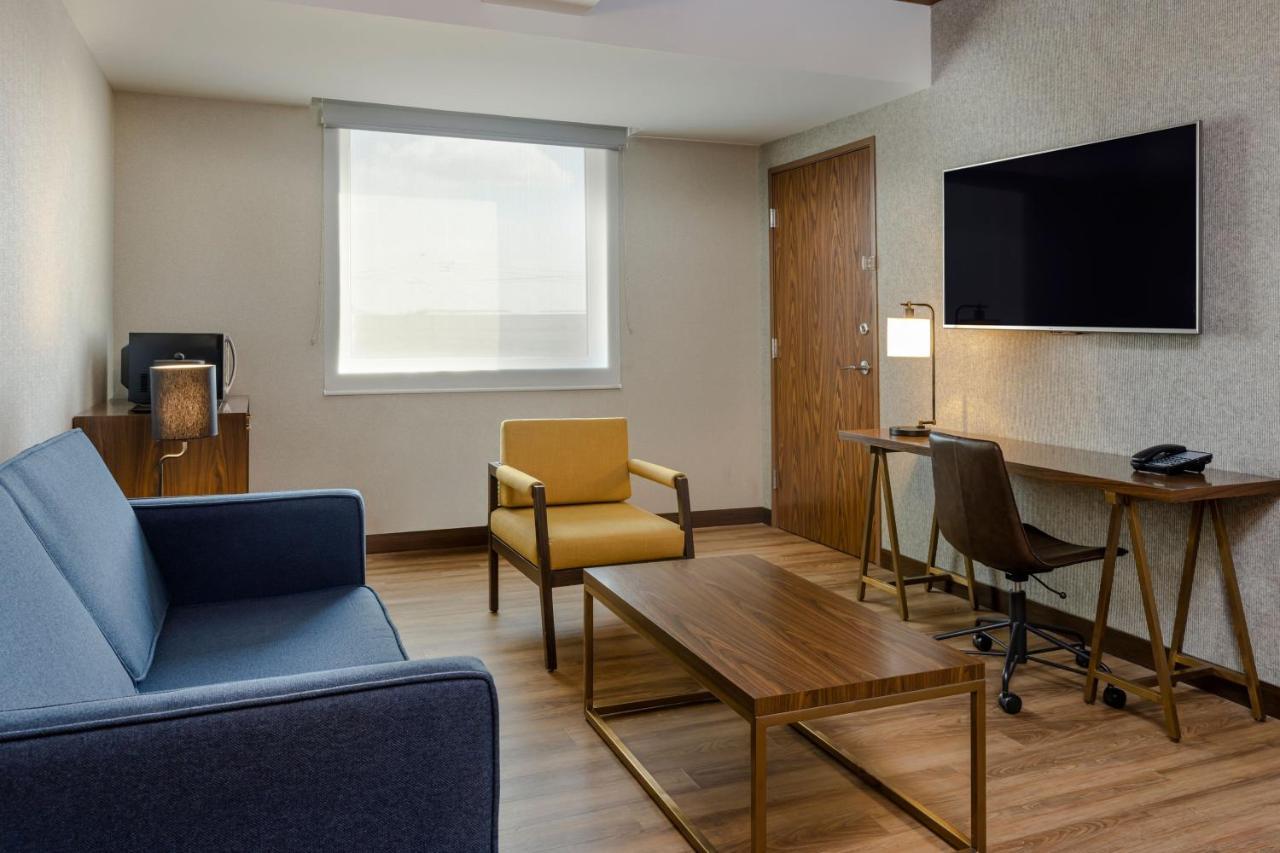 Four Points By Sheraton Monterrey Airport Apodaca Exterior photo